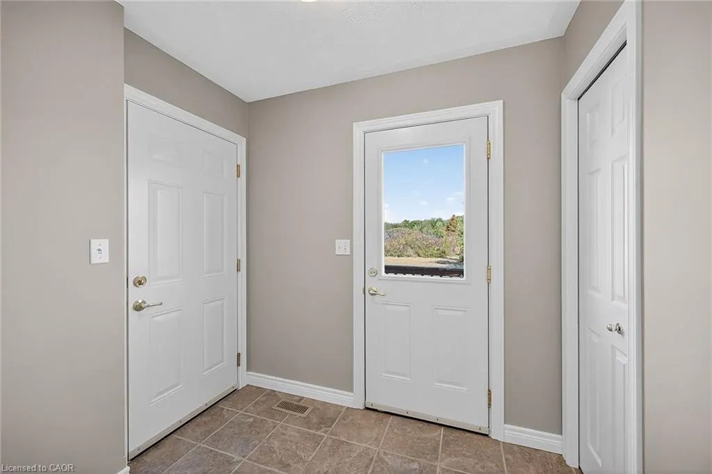665 Concession 8 Road