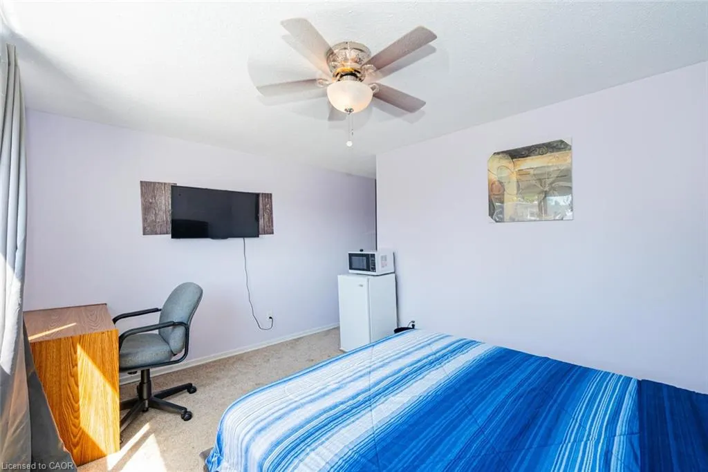 14 Williamsburg Road, #38