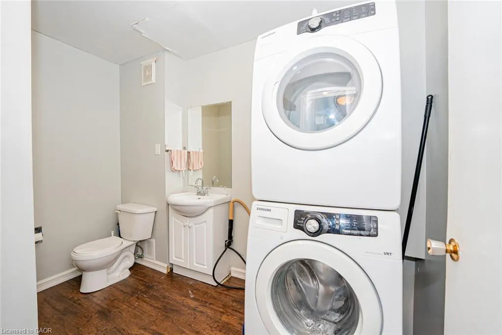 14 Williamsburg Road, #38