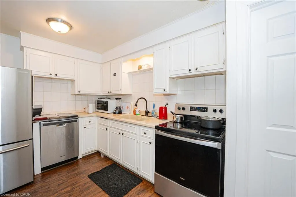 14 Williamsburg Road, #38
