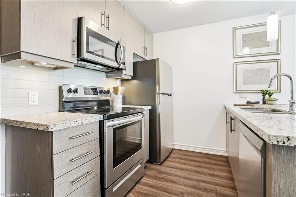 2750 King Street E, #508