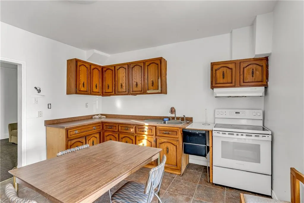 1304 -1306 King Street E