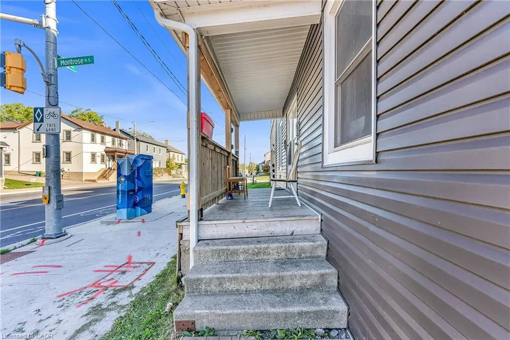 1304 -1306 King Street E
