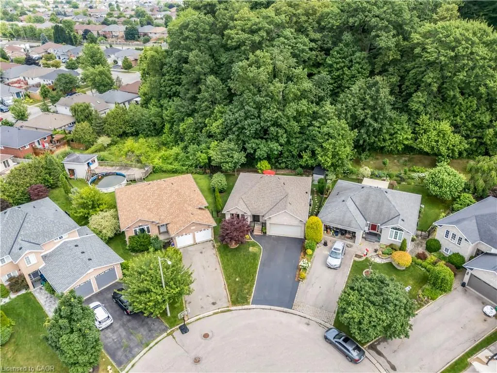 12 Oliver Court