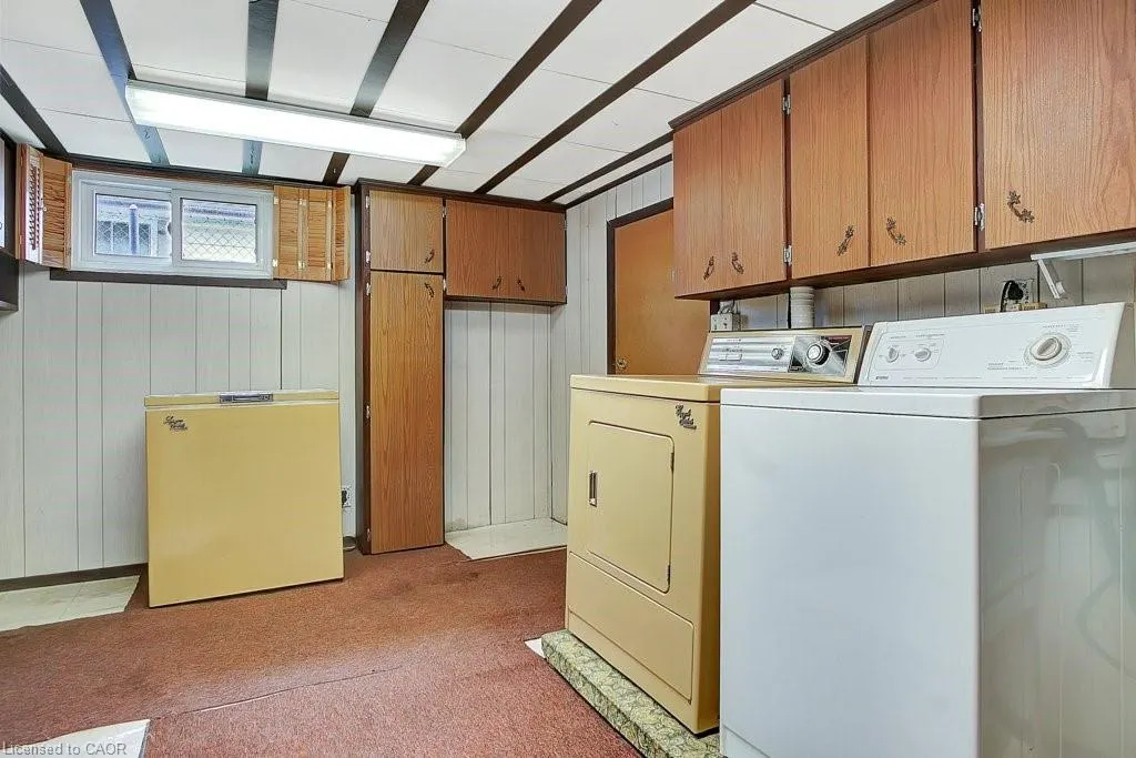 74 Ballantyne Avenue
