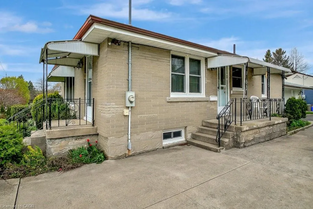 74 Ballantyne Avenue