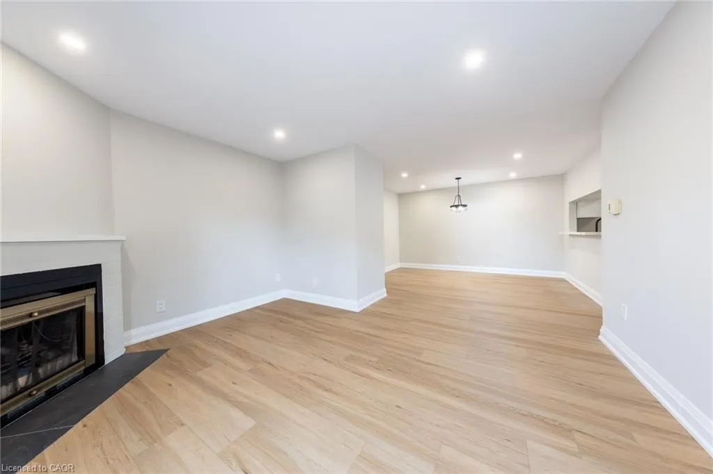 1450 Glen Abbey Gate, #722