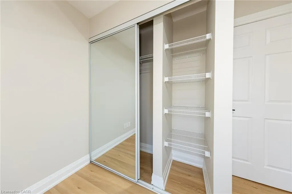 1450 Glen Abbey Gate, #722