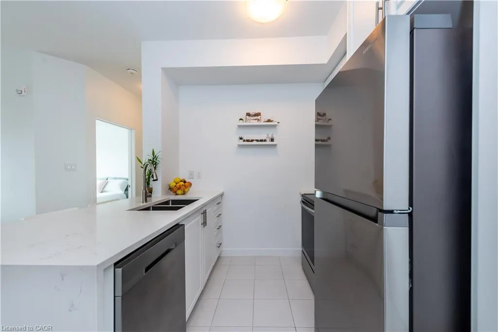 125 Shoreview Place, #539