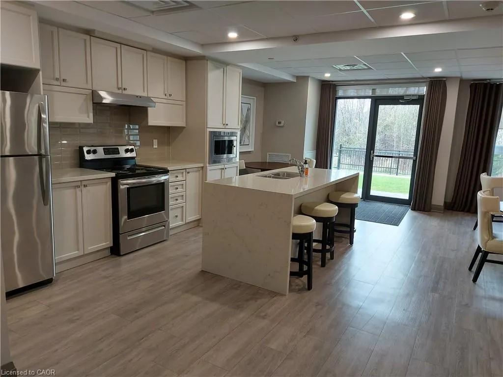 125 Shoreview Place, #539
