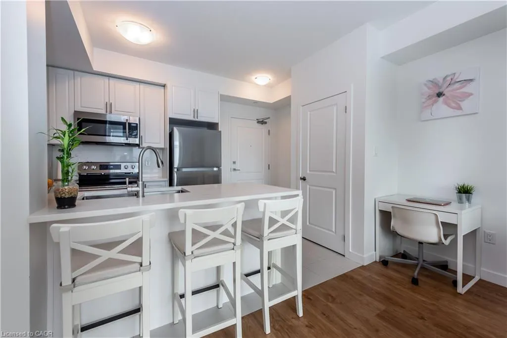 125 Shoreview Place, #539