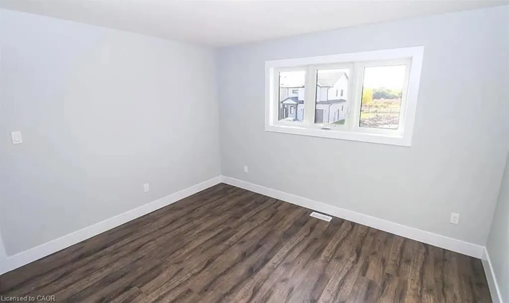 3742 Somerston Crescent Crescent