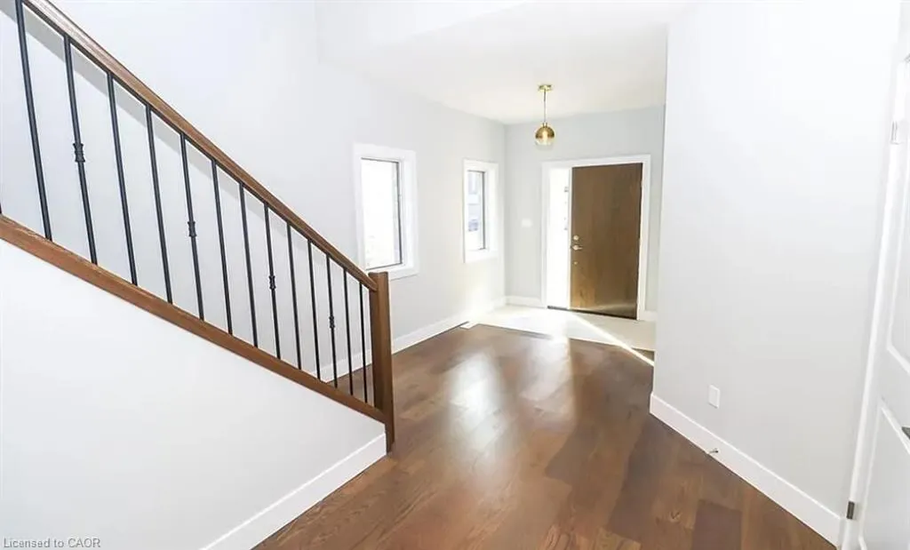 3742 Somerston Crescent Crescent