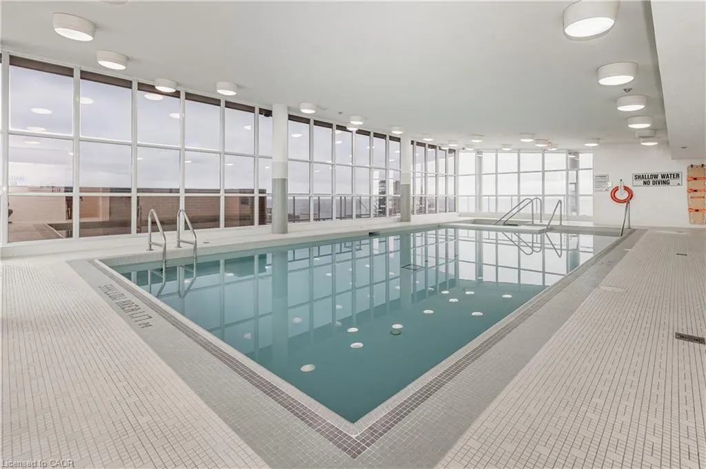 551 Maple Avenue, #1407