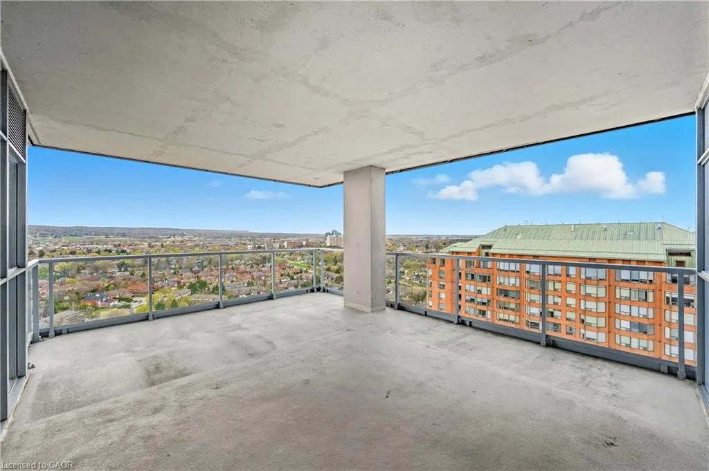 551 Maple Avenue, #1407