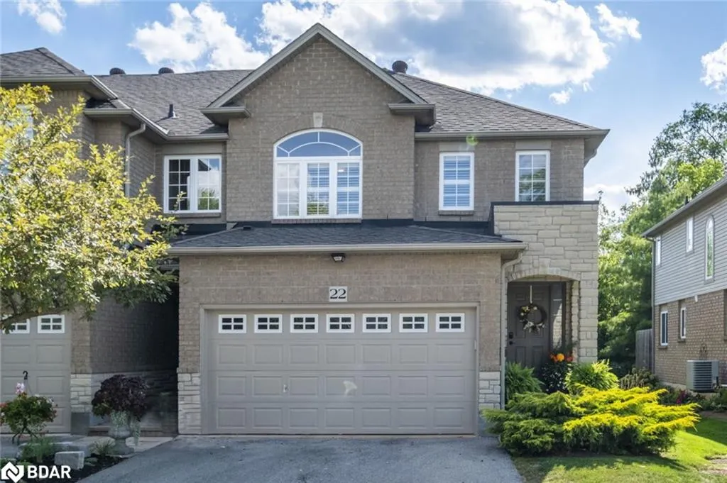 130 Robert Street, #22
