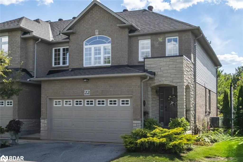 130 Robert Street, #22