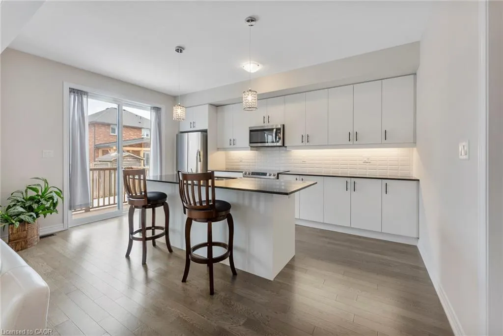 107 Starfire Crescent Crescent
