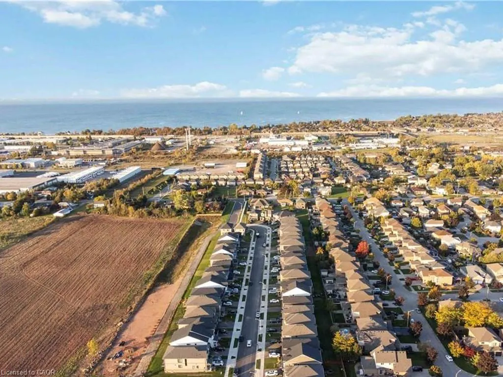 107 Starfire Crescent