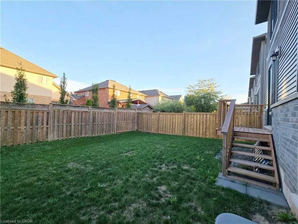 107 Starfire Crescent Crescent
