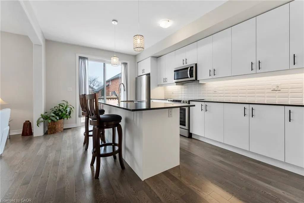 107 Starfire Crescent