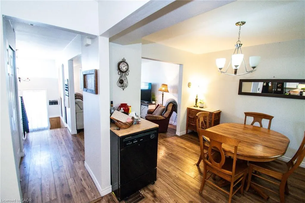 132 Lock Street W, #3