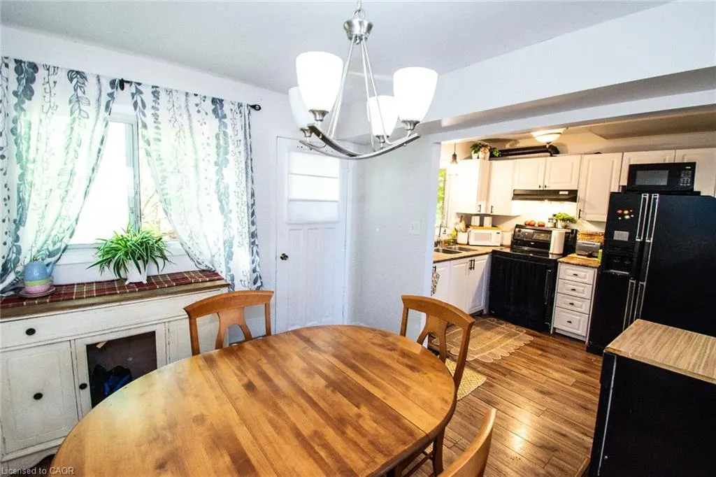 132 Lock Street W, #3