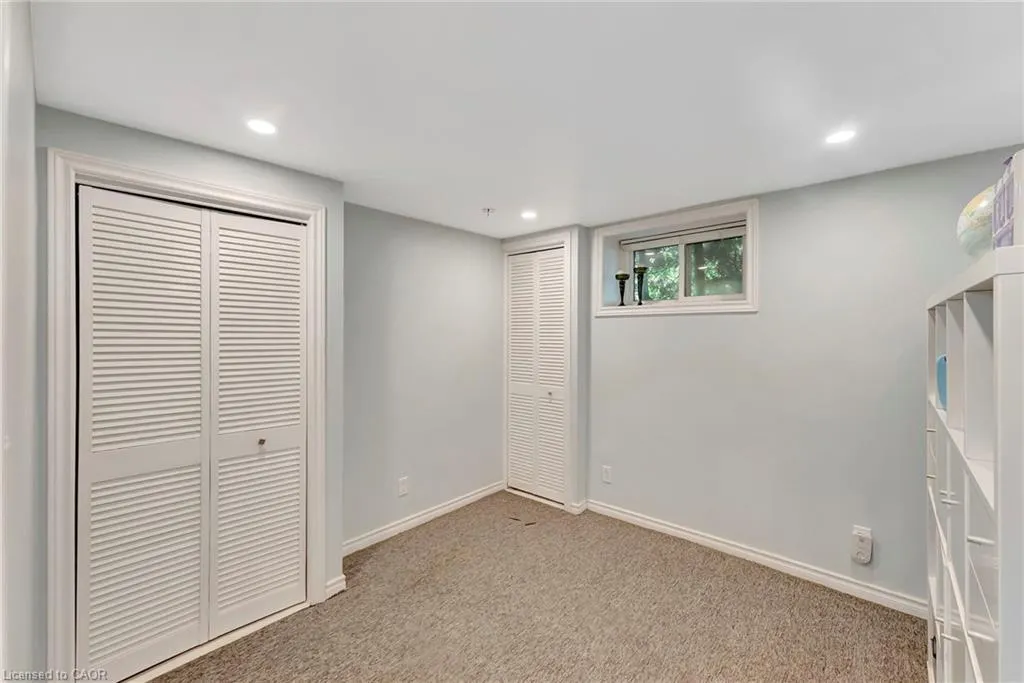 2387 Glenwood School Drive