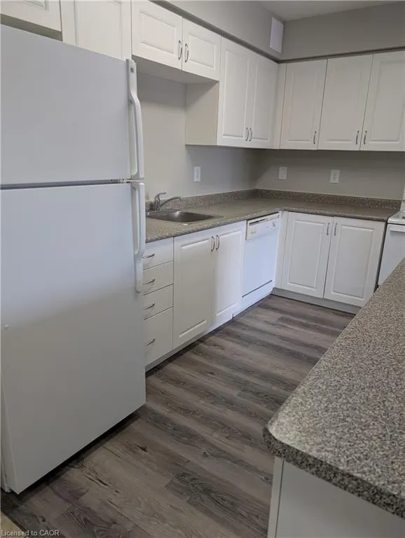 736 Old Albert Street, #706