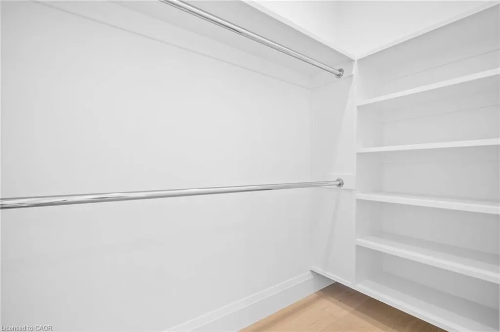 1322 Minaki Road