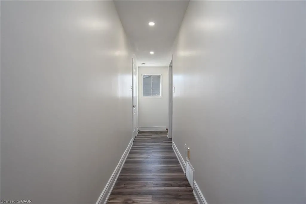 389 Dunvegan Drive