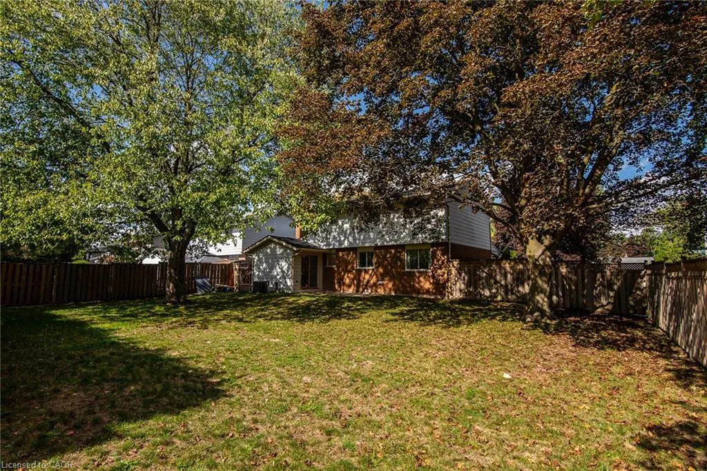 389 Dunvegan Drive