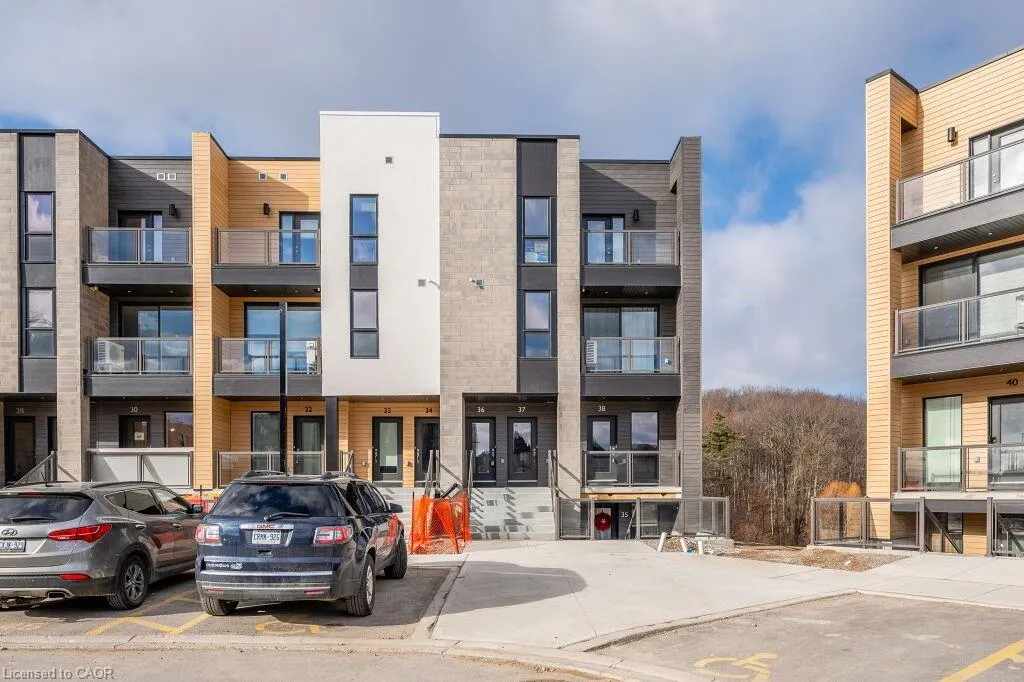 261 Woodbine Avenue, #36