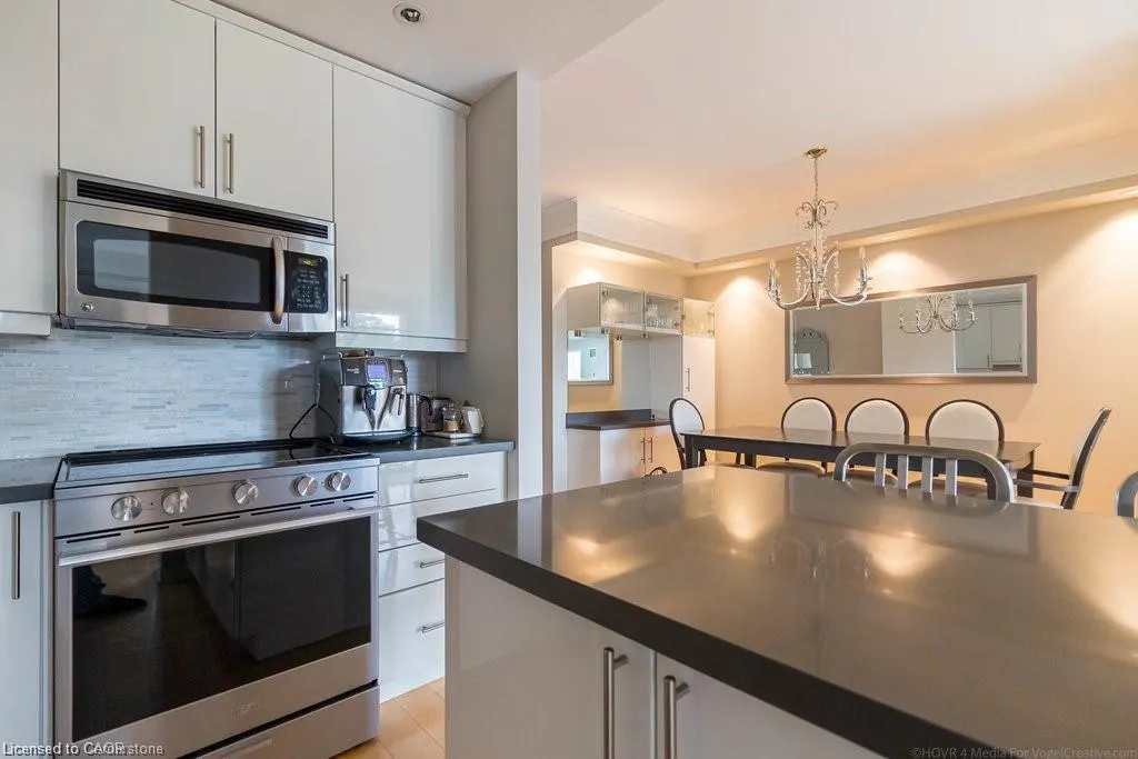 551 Maple Avenue, #607