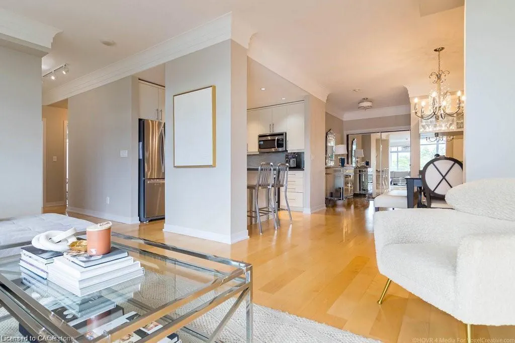 551 Maple Avenue, #607