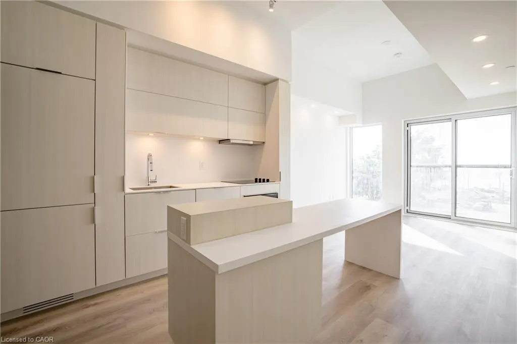 370 Martha Street, #307