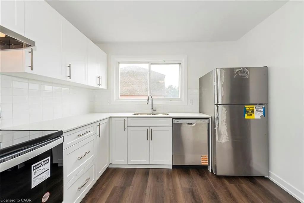 20 Anna Capri Drive, #2