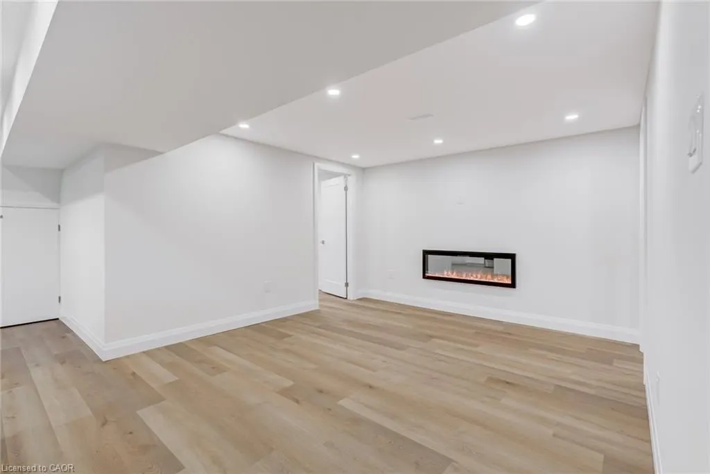 13 Skyland Drive