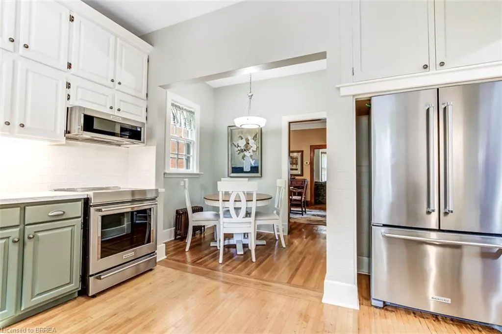 138 St. James Street S