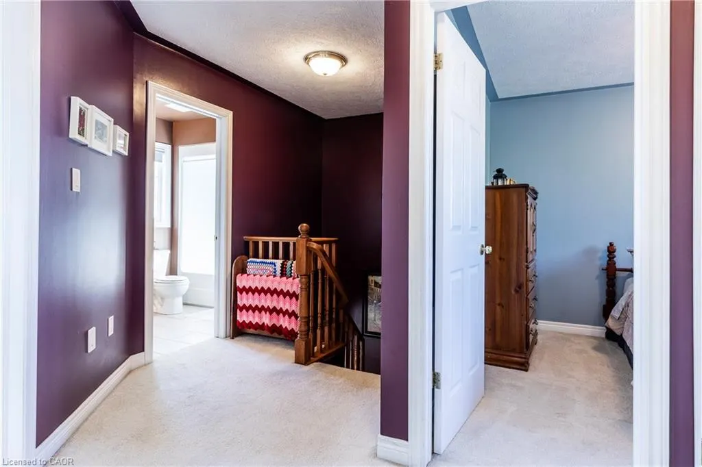 33 Oak Crescent