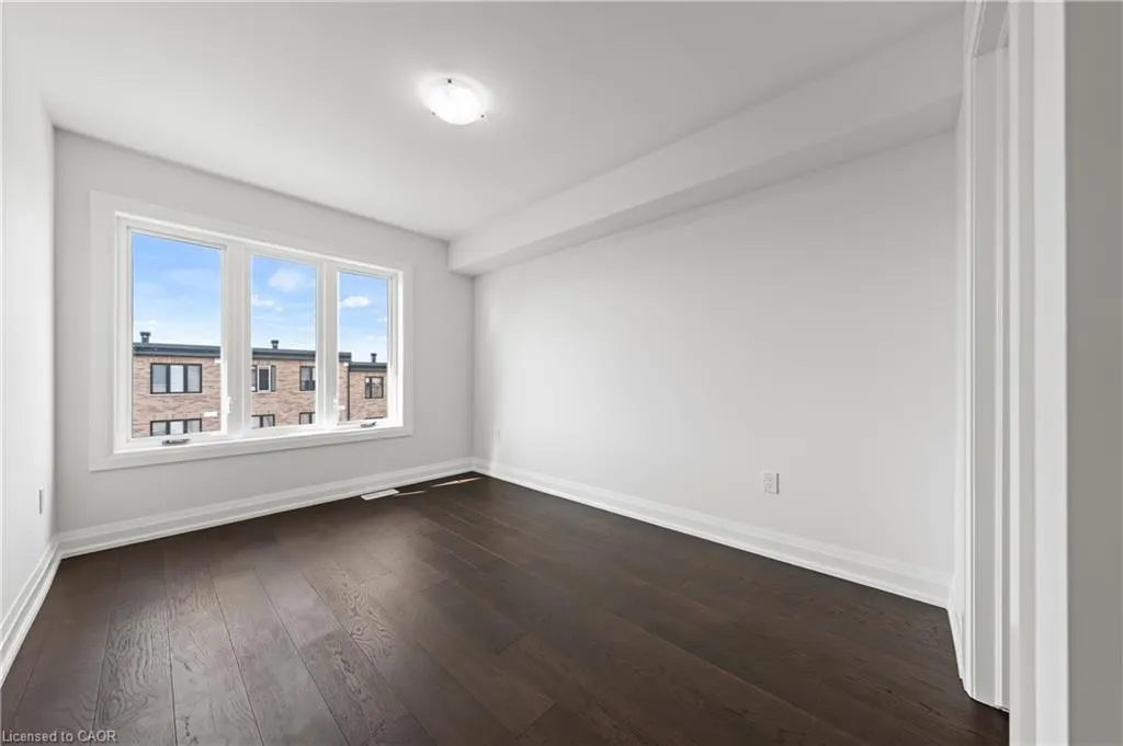 675 Victoria Road N, #23
