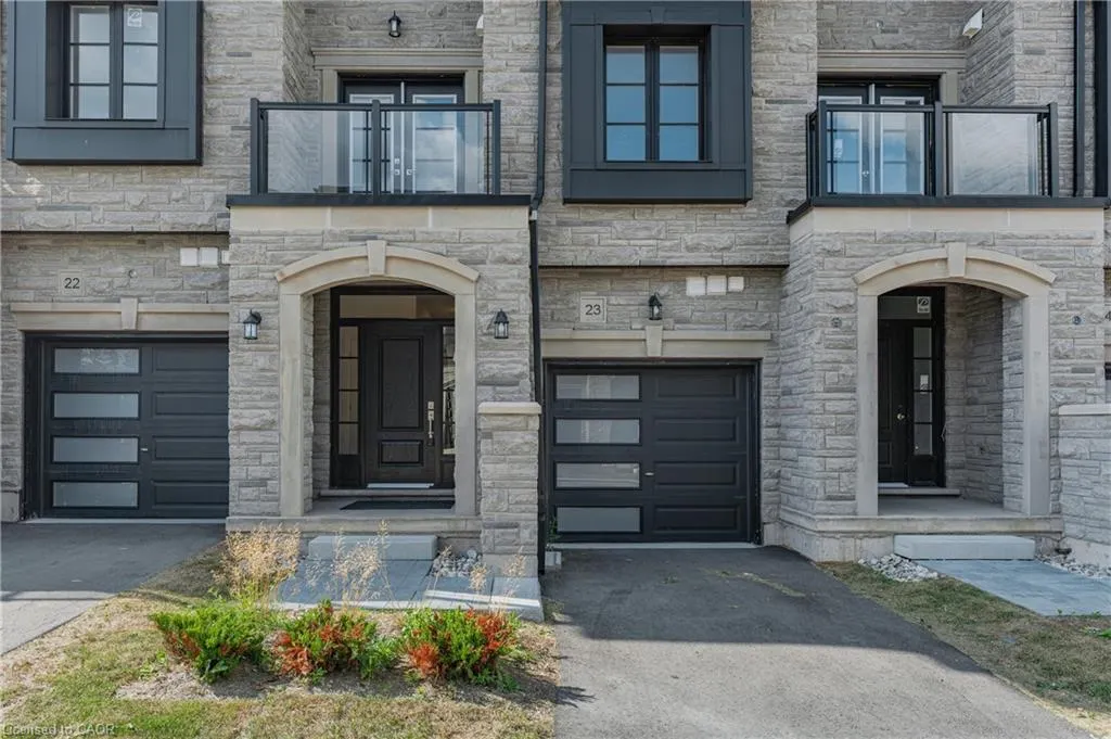 675 Victoria Road N, #23