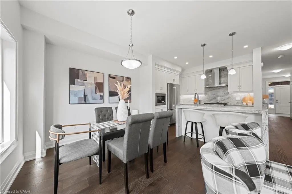 675 Victoria Road N, #23