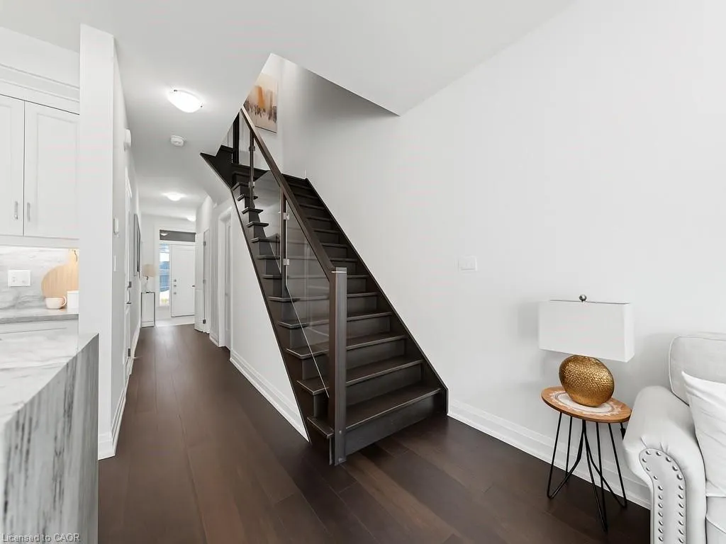 675 Victoria Road N, #23