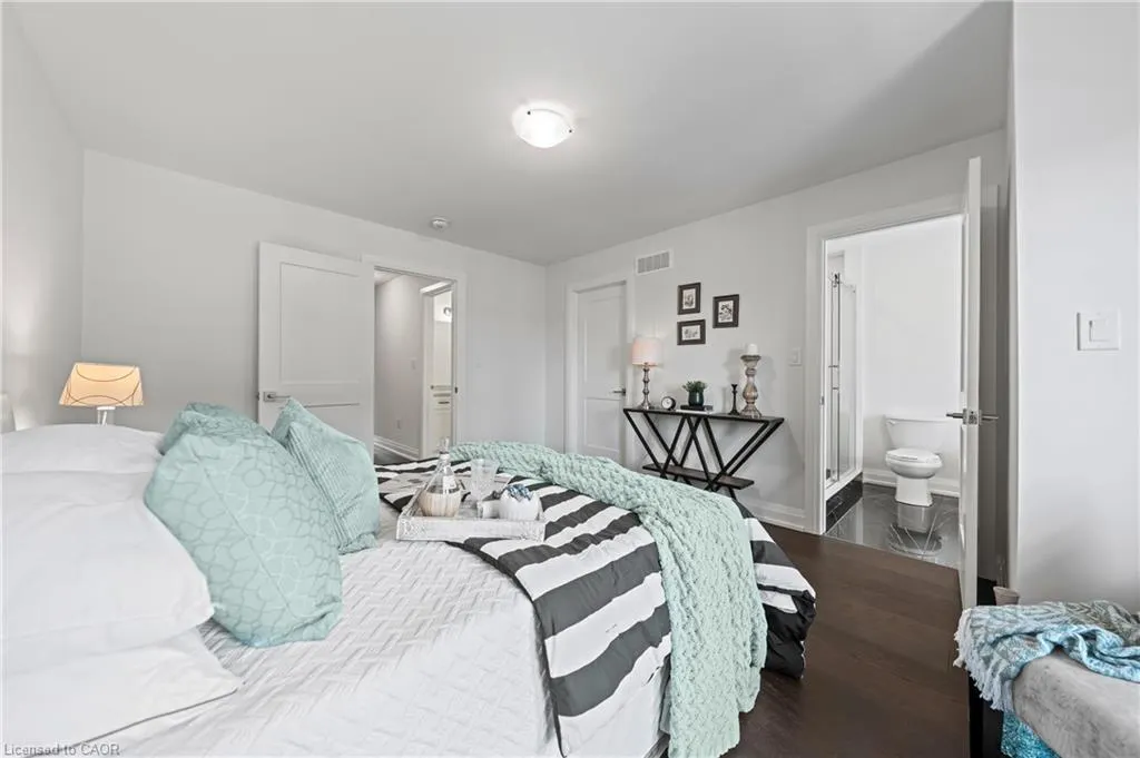 675 Victoria Road N, #23
