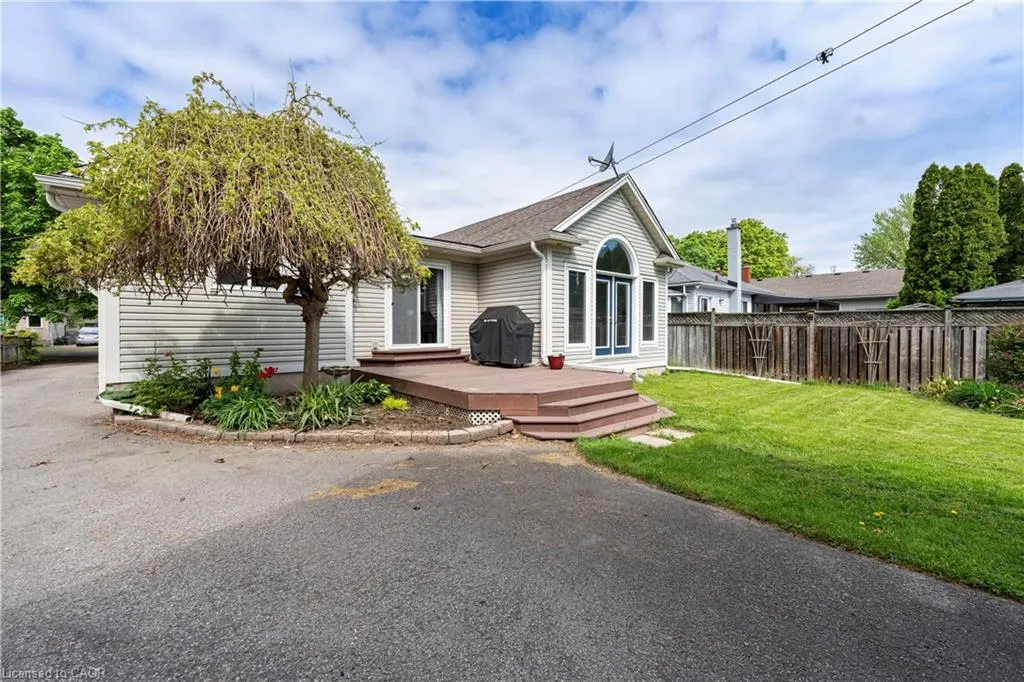 56 Dunkeld Avenue
