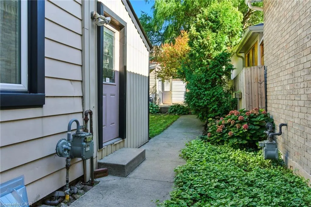 78 Oak Avenue