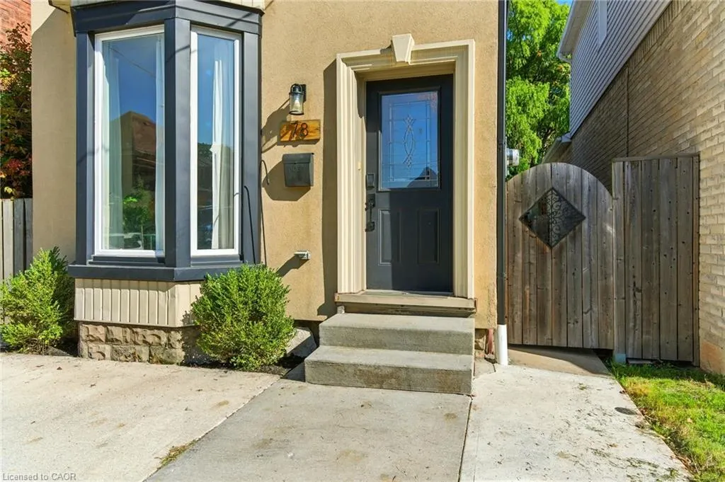 78 Oak Avenue