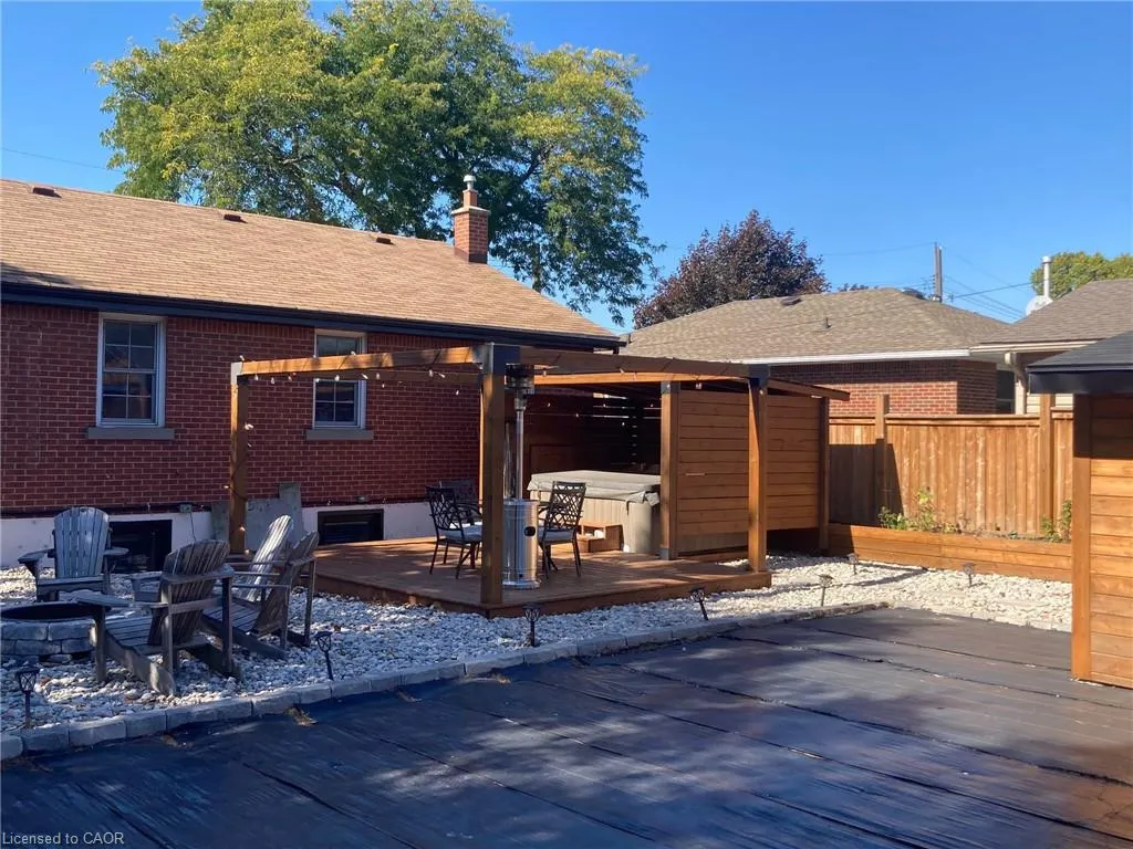 47 Castlefield Drive, #LOWER