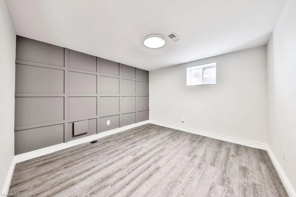 47 Castlefield Drive, #LOWER